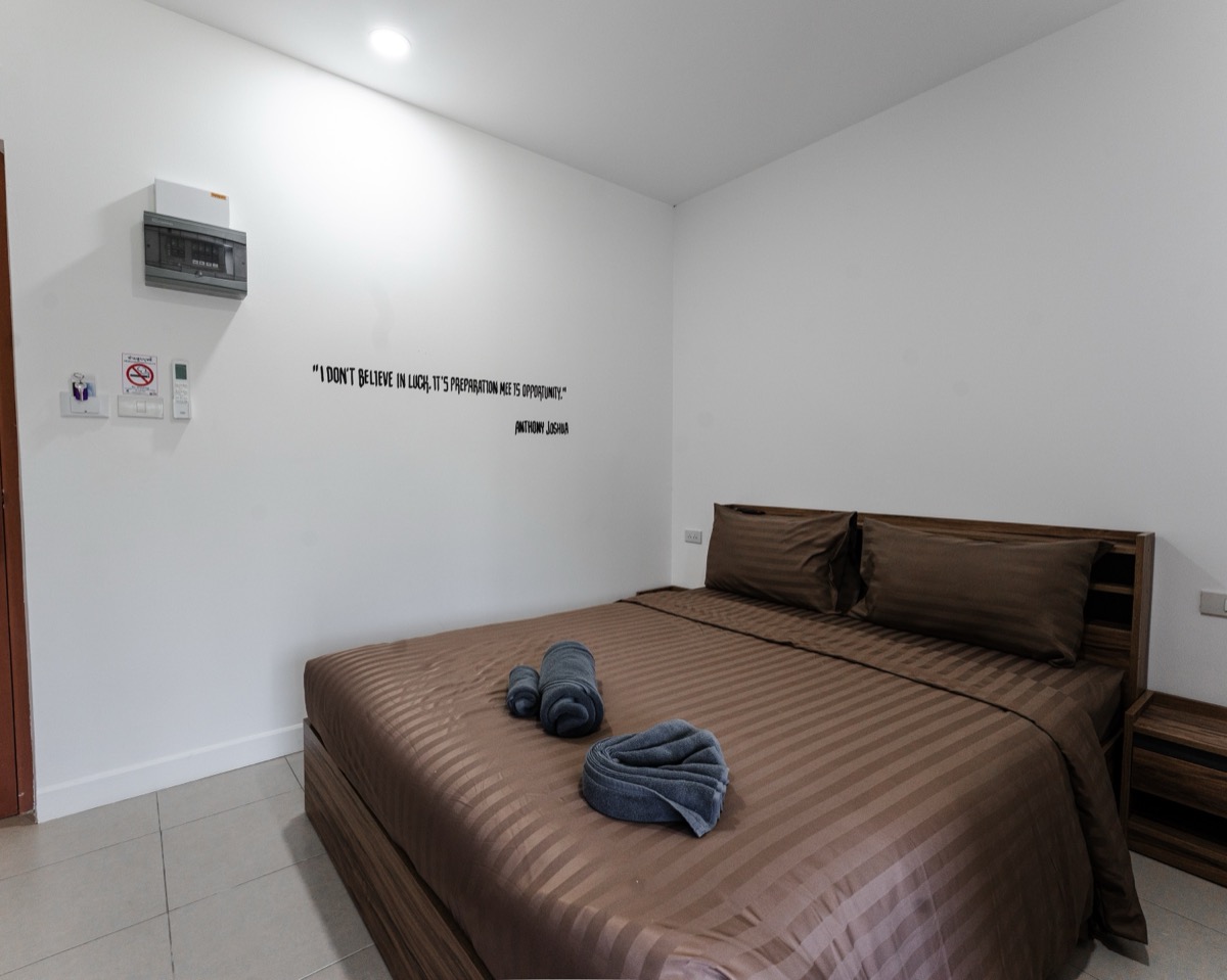 Eigen kamer met tweepersoonsbed